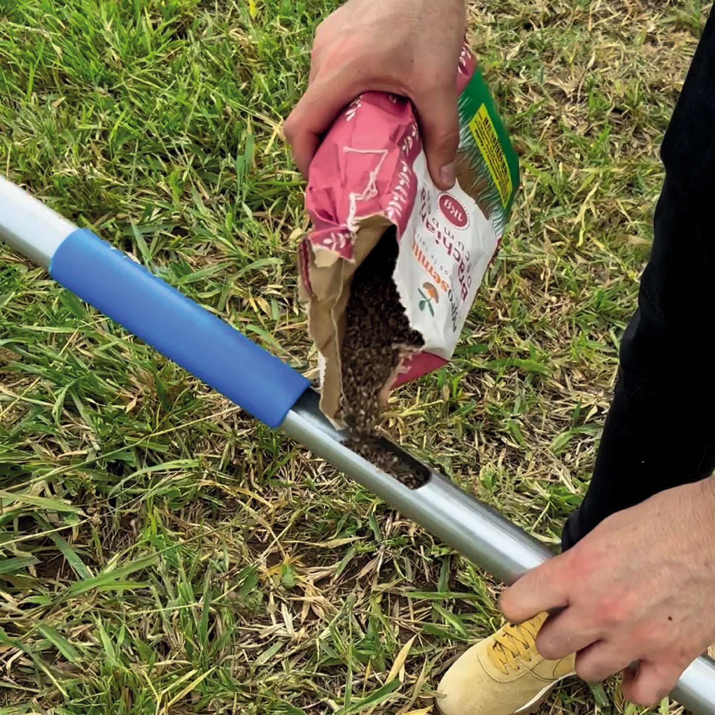 Sembrador de Pasto Recatón Agrofácil